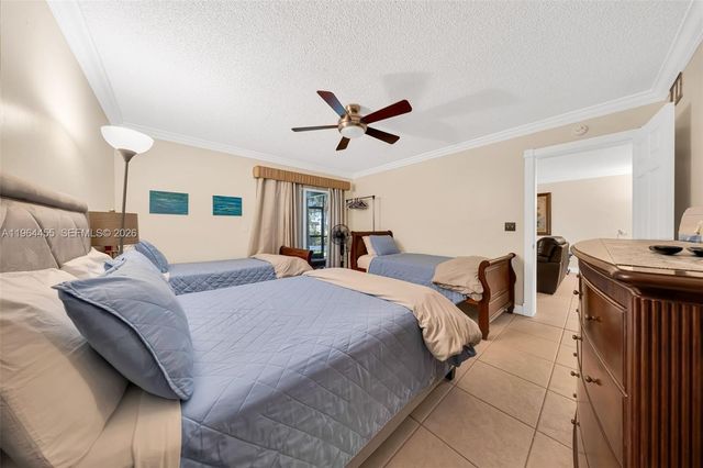 4040 Crystal Lake Dr 105, Deerfield Beach, FL 33064