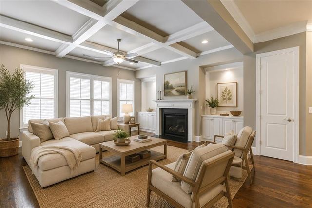 914 Canterbury Lane NE, Atlanta, GA 30324