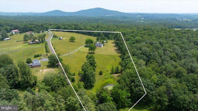 274 AARON MOUNTAIN RD, Castleton, VA 22716