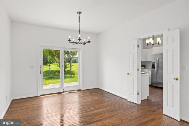 274 AARON MOUNTAIN RD, Castleton, VA 22716