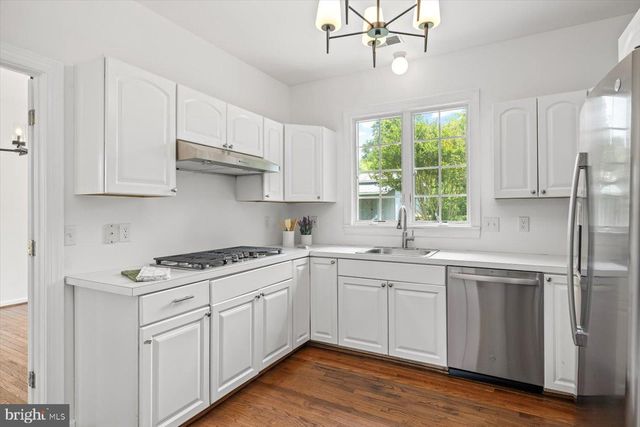 274 AARON MOUNTAIN RD, Castleton, VA 22716