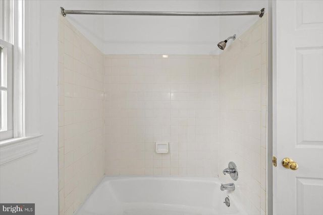 274 AARON MOUNTAIN RD, Castleton, VA 22716