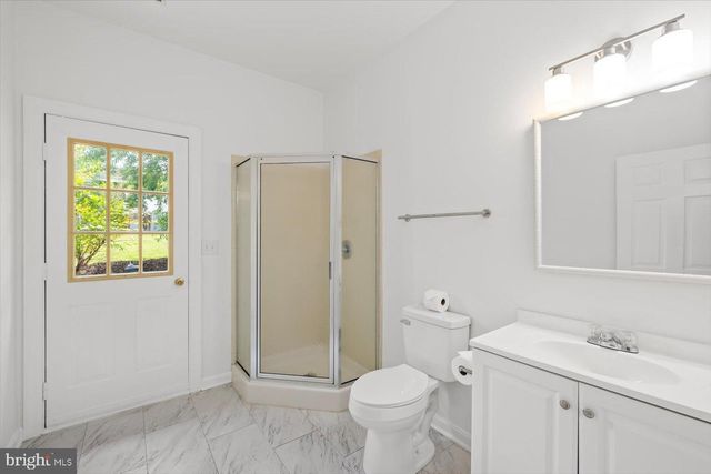 274 AARON MOUNTAIN RD, Castleton, VA 22716