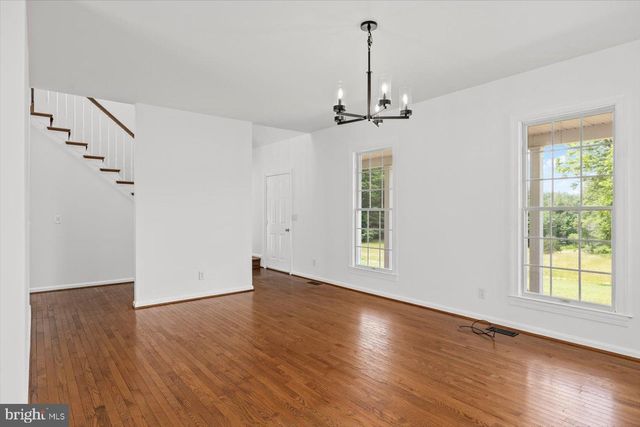 274 AARON MOUNTAIN RD, Castleton, VA 22716