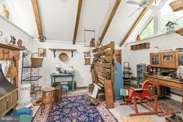 274 AARON MOUNTAIN RD, Castleton, VA 22716