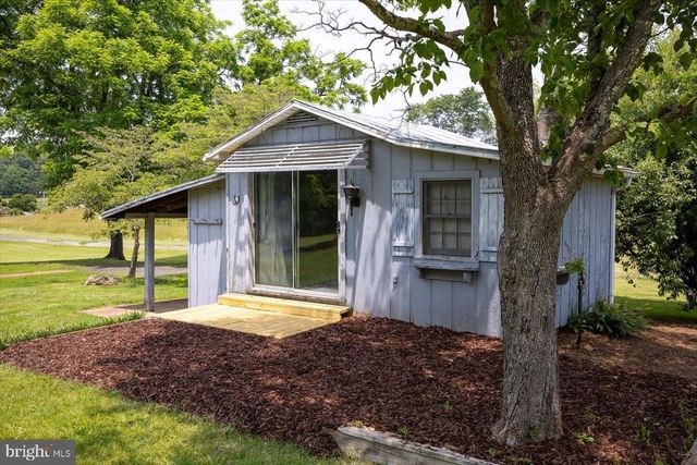 274 AARON MOUNTAIN RD, Castleton, VA 22716