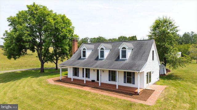 274 AARON MOUNTAIN RD, Castleton, VA 22716