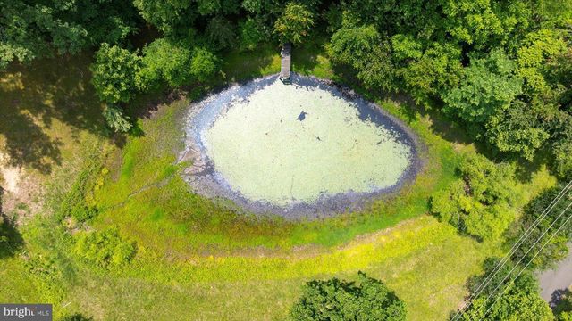 274 AARON MOUNTAIN RD, Castleton, VA 22716