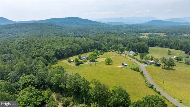 274 AARON MOUNTAIN RD, Castleton, VA 22716