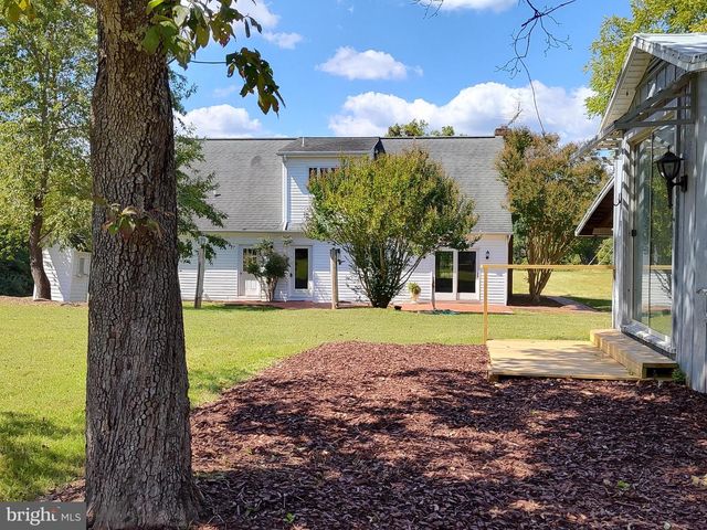 274 AARON MOUNTAIN RD, Castleton, VA 22716