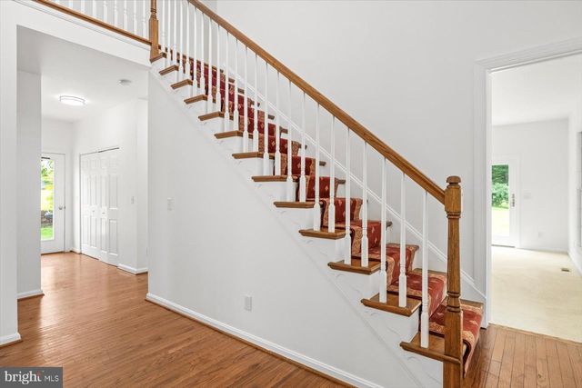 274 AARON MOUNTAIN RD, Castleton, VA 22716