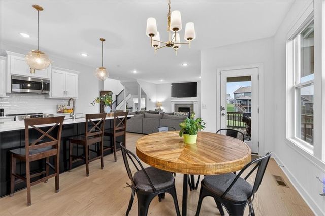 6619 NW 105th Court, Kansas City, MO 64154