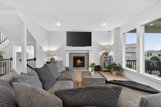 6619 NW 105th Court, Kansas City, MO 64154