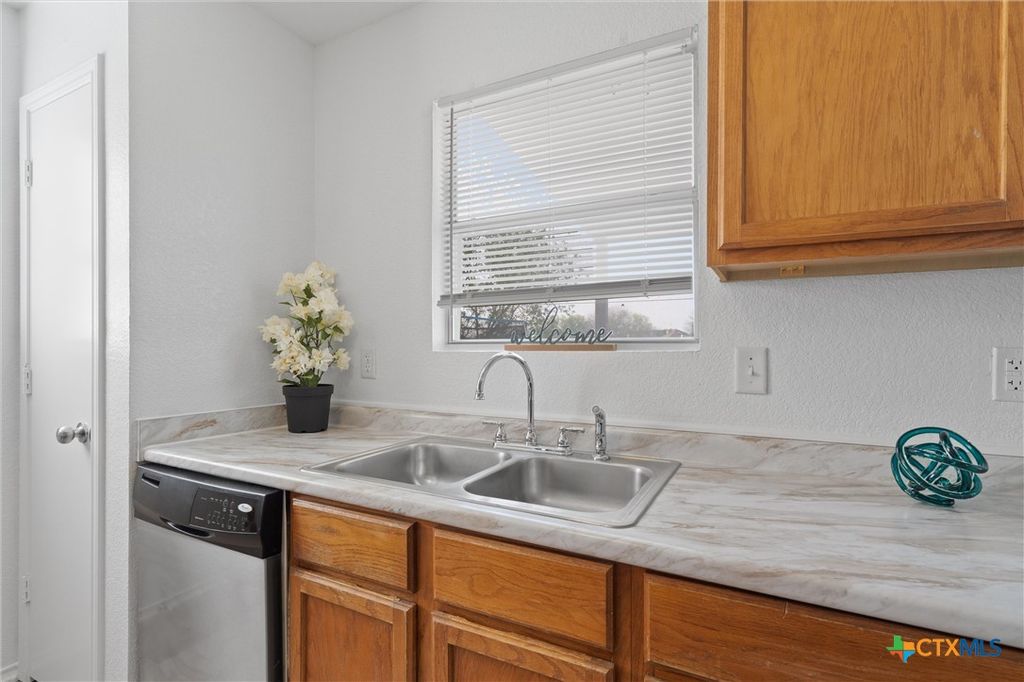 Image 11 of property listing at 3506 Viewcrest Drive, Killeen, TX 76549