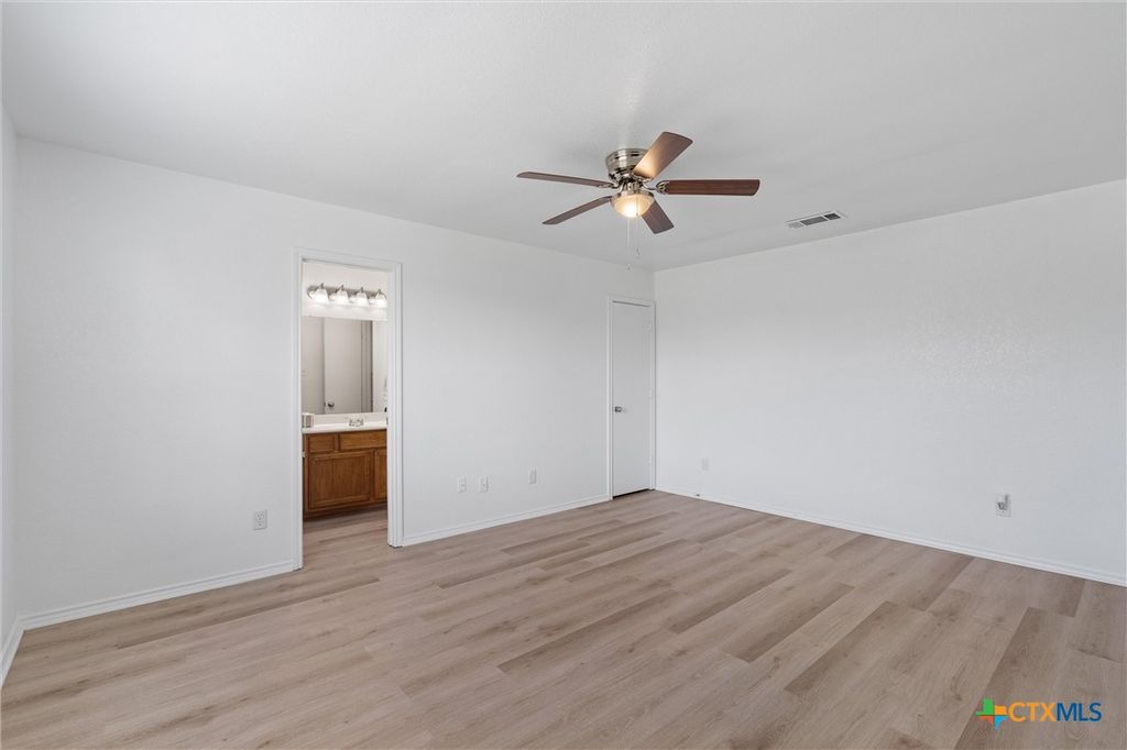 Image 13 of property listing at 3506 Viewcrest Drive, Killeen, TX 76549