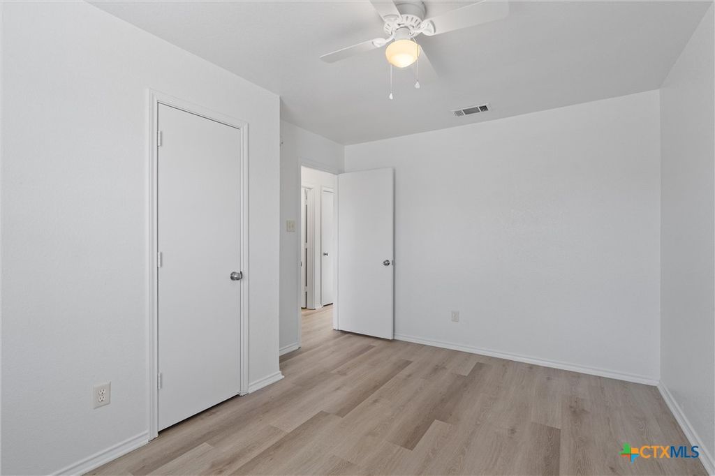 Image 18 of property listing at 3506 Viewcrest Drive, Killeen, TX 76549