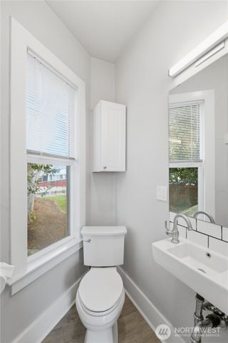 2529 S G Street, Tacoma, WA 98405