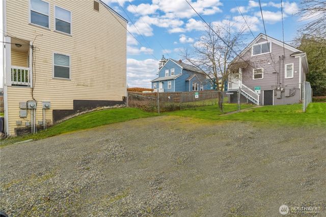 2529 S G Street, Tacoma, WA 98405