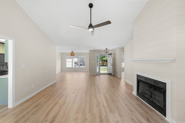 74 Maple Dr, Winchester, TN 37398