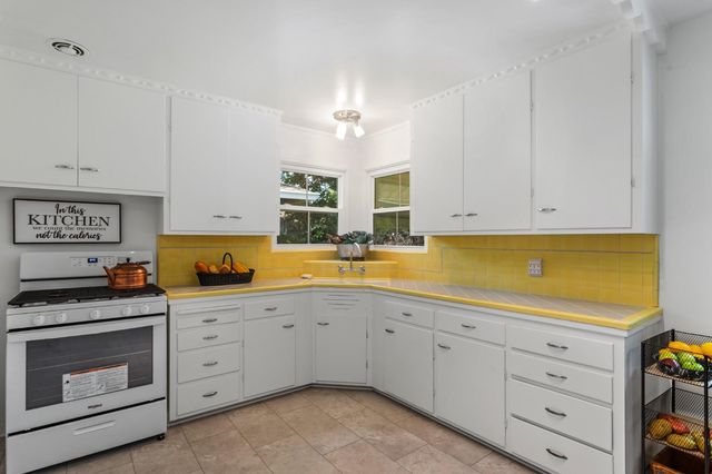 131 46 St, Sacramento, CA 95819