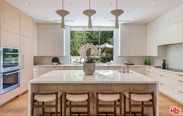 9011 Alto Cedro Drive, Beverly Hills, CA 90210