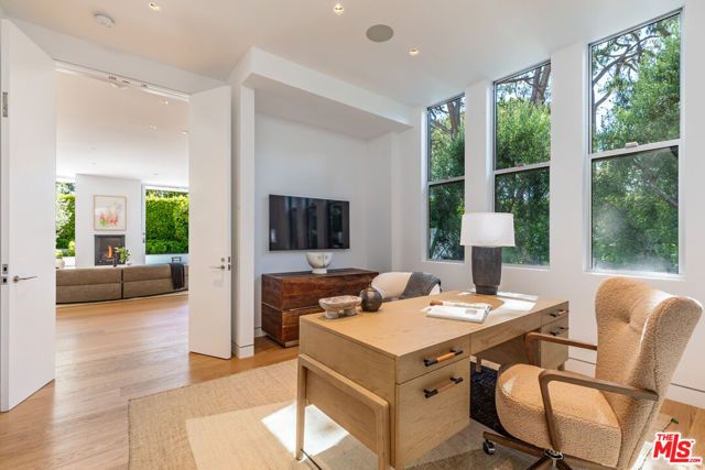 9011 Alto Cedro Drive, Beverly Hills, CA 90210