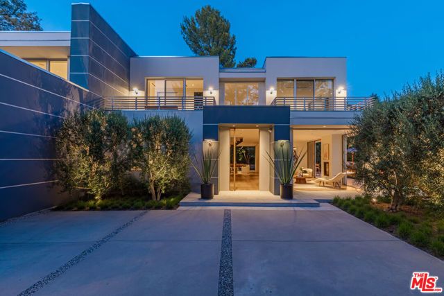 9011 Alto Cedro Drive, Beverly Hills, CA 90210