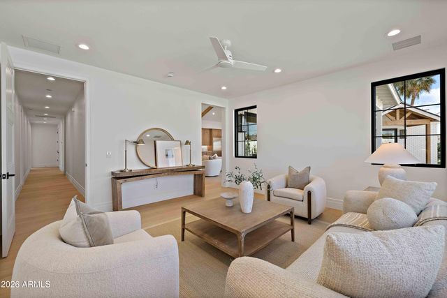 4248 E PATRICIA JANE Drive, Phoenix, AZ 85018