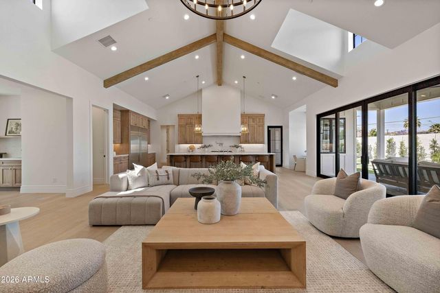 4248 E PATRICIA JANE Drive, Phoenix, AZ 85018