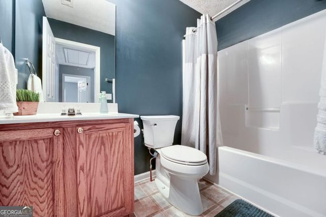 1277 W Oaks Way, Woodstock, GA 30188