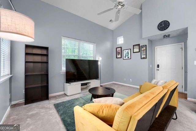 1277 W Oaks Way, Woodstock, GA 30188
