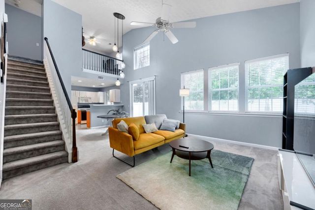 1277 W Oaks Way, Woodstock, GA 30188