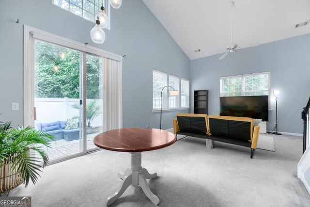 1277 W Oaks Way, Woodstock, GA 30188