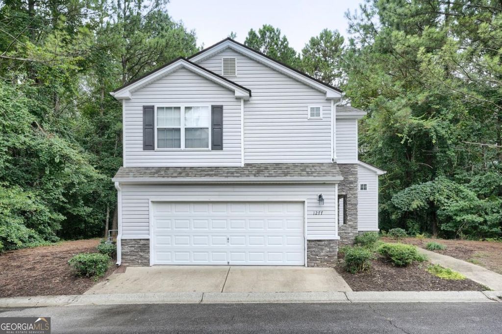 1277 W Oaks Way, Woodstock, GA 30188