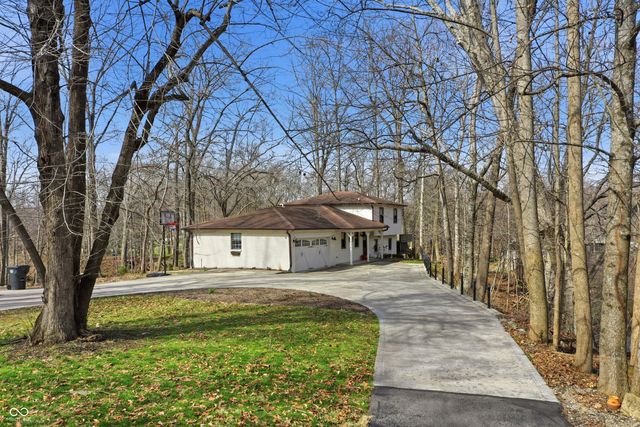 7476 S Susan Lane, Trafalgar, IN 46181