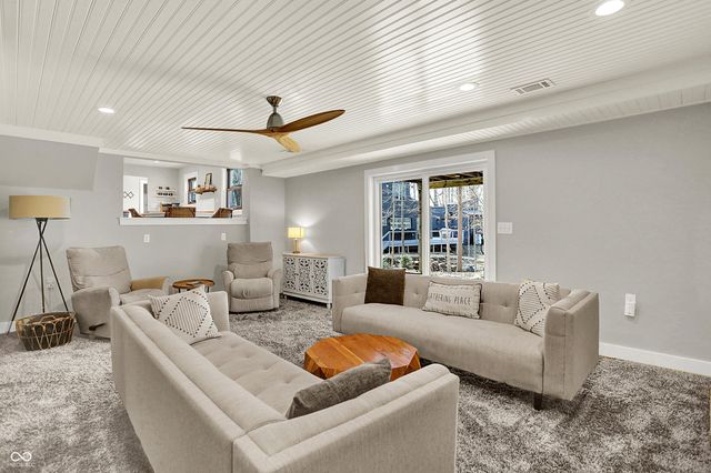 7476 S Susan Lane, Trafalgar, IN 46181