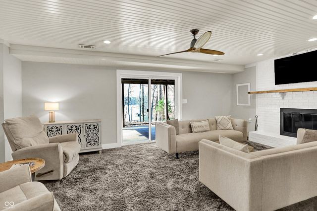 7476 S Susan Lane, Trafalgar, IN 46181