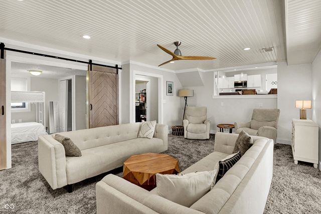 7476 S Susan Lane, Trafalgar, IN 46181