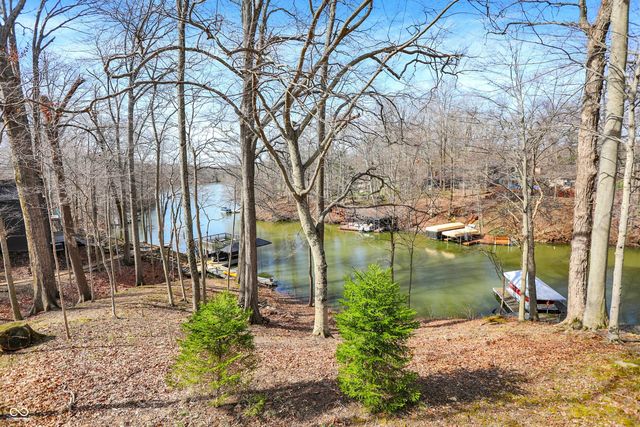 7476 S Susan Lane, Trafalgar, IN 46181