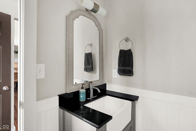 7476 S Susan Lane, Trafalgar, IN 46181