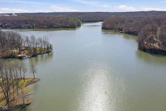 7476 S Susan Lane, Trafalgar, IN 46181