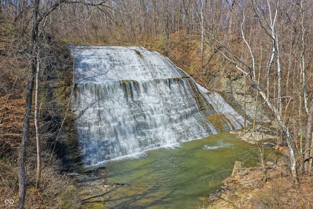 7476 S Susan Lane, Trafalgar, IN 46181