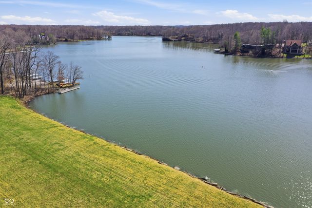 7476 S Susan Lane, Trafalgar, IN 46181