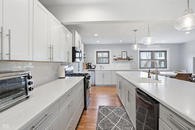 7476 S Susan Lane, Trafalgar, IN 46181