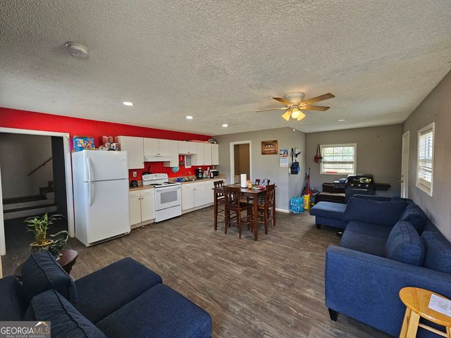 17 Goodwyn Road, Newnan, GA 30265