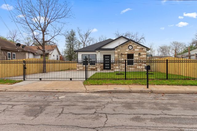 123 Juanita, San Antonio, TX 78237