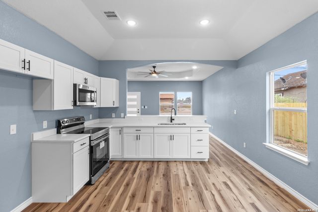 123 Juanita, San Antonio, TX 78237