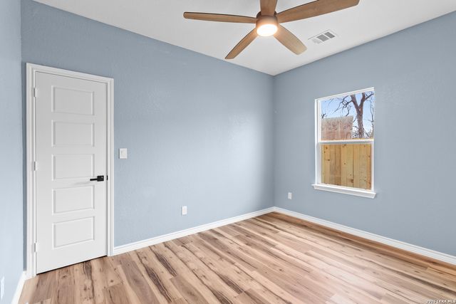 123 Juanita, San Antonio, TX 78237