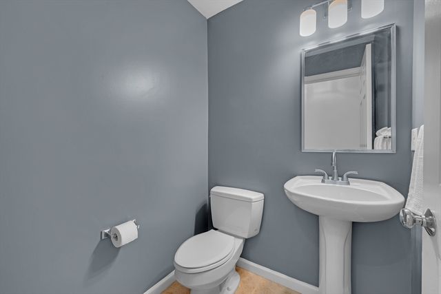 27 Robert Cir 27, Grafton, MA 01536