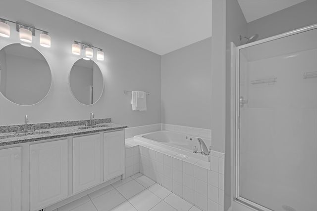 27 Robert Cir 27, Grafton, MA 01536
